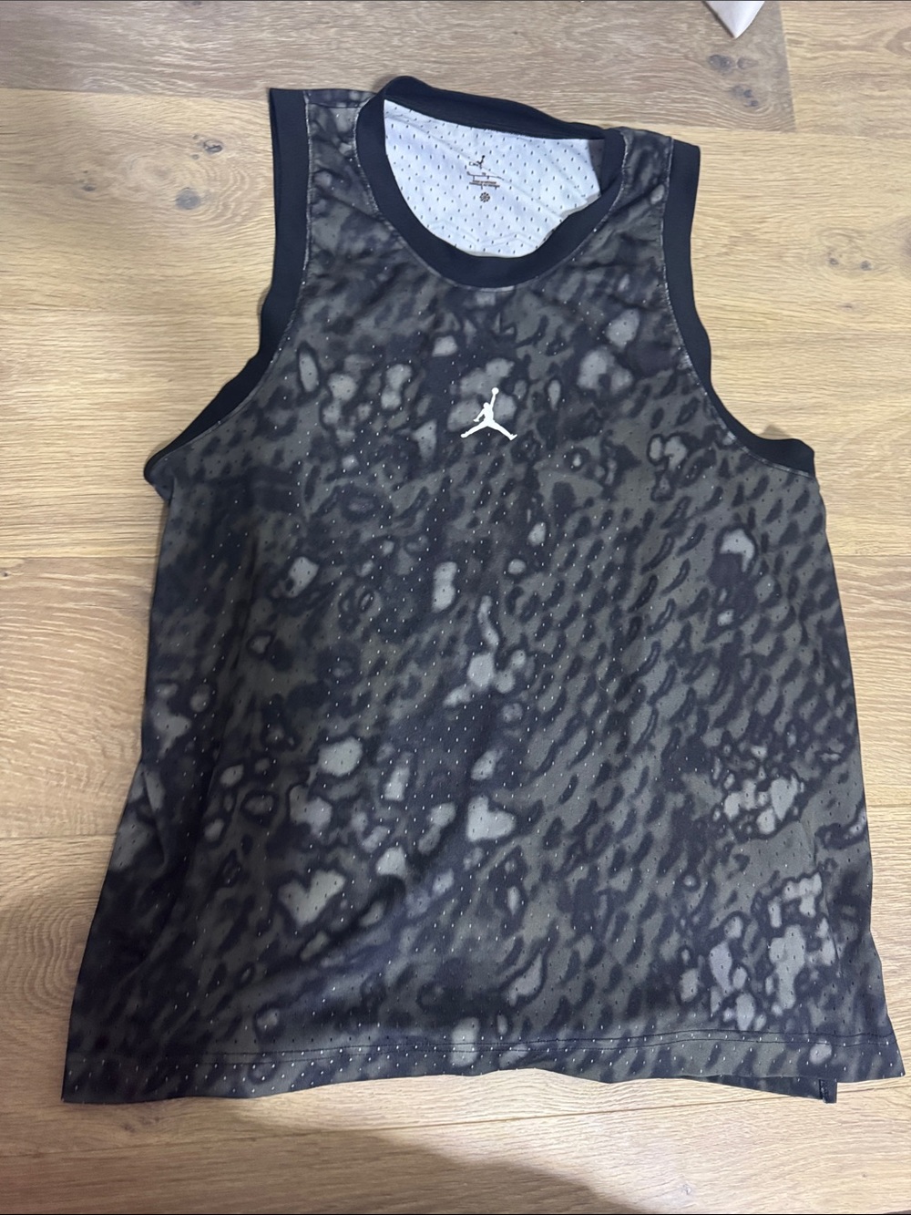 Jordan Black & Gray Patterned Boys' Mesh Basketball Tank